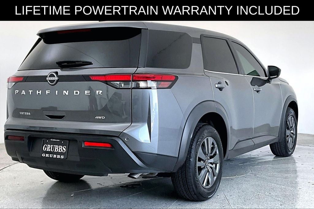 2024 Nissan Pathfinder — side profile view