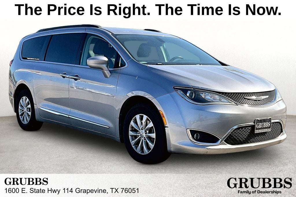 2017 Chrysler Pacifica Touring L in Billet Silver Metallic Clearcoat — front three-quarter view