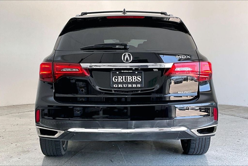 2018 Acura MDX — interior view